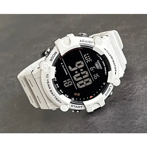Casio AE-1500WH-8B2 férfi digitális sportóra, fehér, WR100