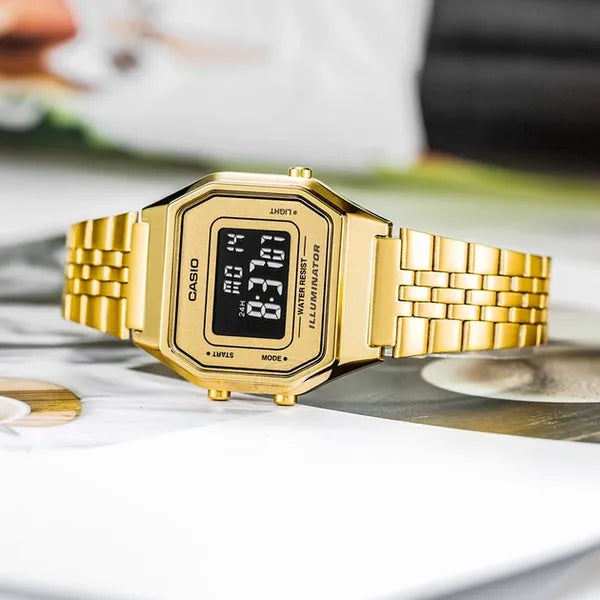 Casio Vintage LA680WGA-9B női digitális karóra arany acél WR30