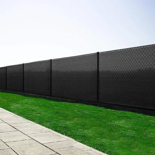 Fekete árnyékoló háló, HDPE, 140 g/m², 1,5×50 m, 200 rögzítővel