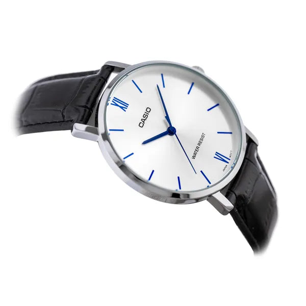 Casio férfi kvarc karóra 40 mm, ezüst számlap, fekete bőr szíj, WR30