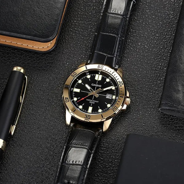 Casio férfi karóra MTP-VD01GL-1E arany tok, fekete bőrszíj WR50