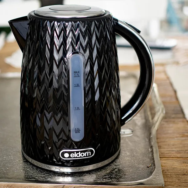 Vezeték nélküli fekete vízforraló, 1,7 l, 2000 W, OTTER, 360° talp