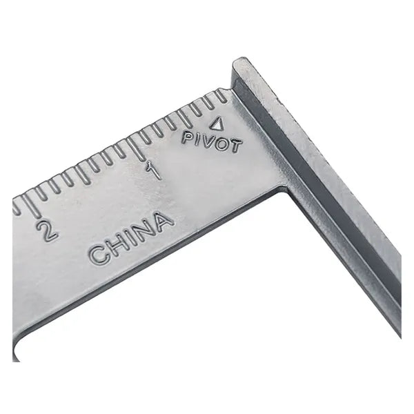 18 cm-es alumínium derékszög sablon, gravírozott skálával, 0–90°