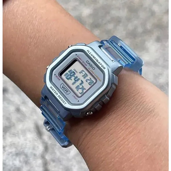 Casio LA-20WHS-2A gyerek digitális karóra, kék, díszdobozzal