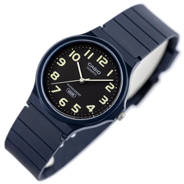 Casio MQ-24UC-2BDF uniszex karóra, fekete számlap, WR30