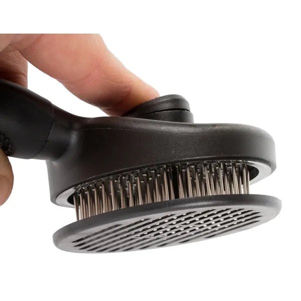 Ön-tisztuló kutya–macska szőrkefe, ergonomikus gumírozott nyél, 19 cm