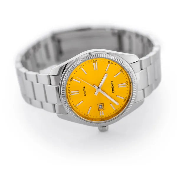 Casio MTP-1302PD-9AVEF férfi karóra, ezüst nemesacél, sárga számlap, WR50