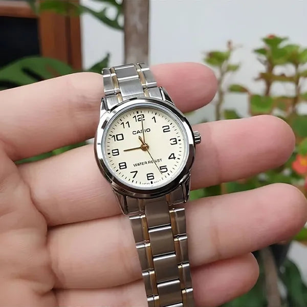 Casio LTP-V001SG-9B női karóra arany-ezüst acél, kvarc, WR30, 25 mm
