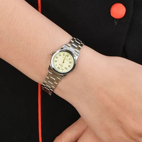 Casio LTP-V001SG-9B női karóra arany-ezüst acél, kvarc, WR30, 25 mm