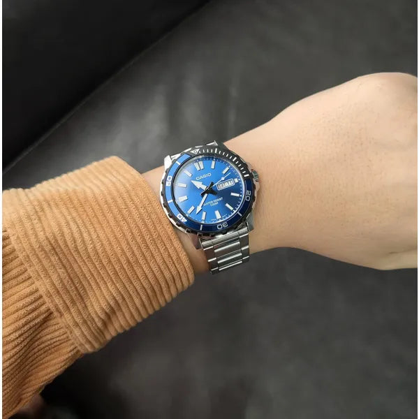 Casio Collection MTD-125D-2A1 férfi karóra, acél szíj, kék számlap, WR100