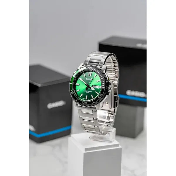 Casio Collection MTD-125D-3A férfi karóra, zöld számlap, acél, WR100