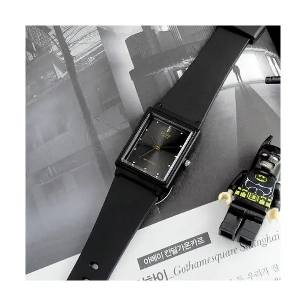 Casio női karóra, téglalap tok, fekete műanyag szíj, WR30, kvarc