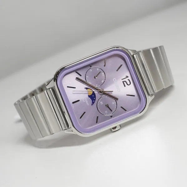 Casio MTP-M305D-6A férfi kvarc karóra, lila számlap, acél szíj, díszdoboz
