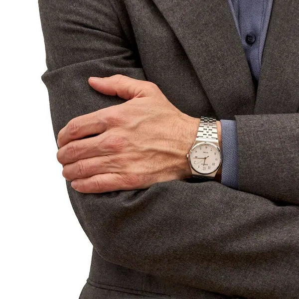 Casio MTP-B145D-7B férfi karóra ezüst nemesacél szíjjal WR50