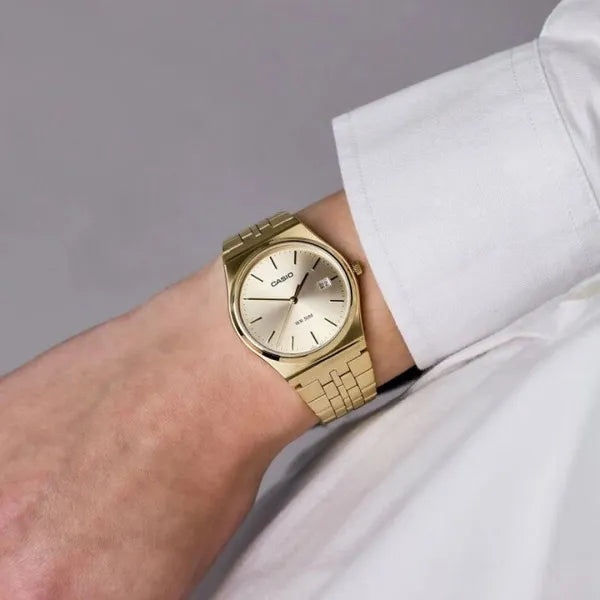 Casio MTP-B145G-9A férfi karóra, rozéarany számlap, arany acél, WR50