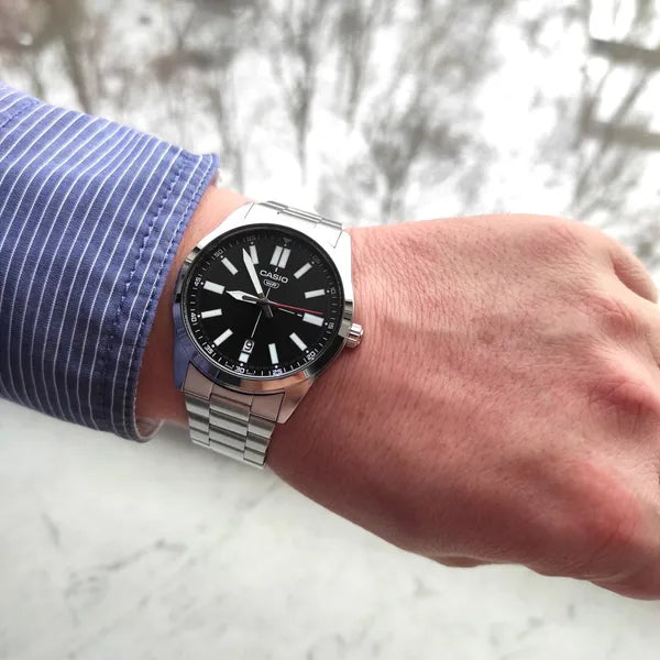 Casio MTP-VD02D-1E férfi karóra, acél szíj, fekete számlap, WR30, 41 mm