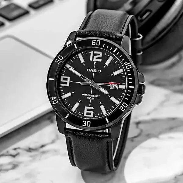 Casio MTP-VD01BL-1B férfi karóra, fekete acél tok 45 mm, bőrszíj, WR50