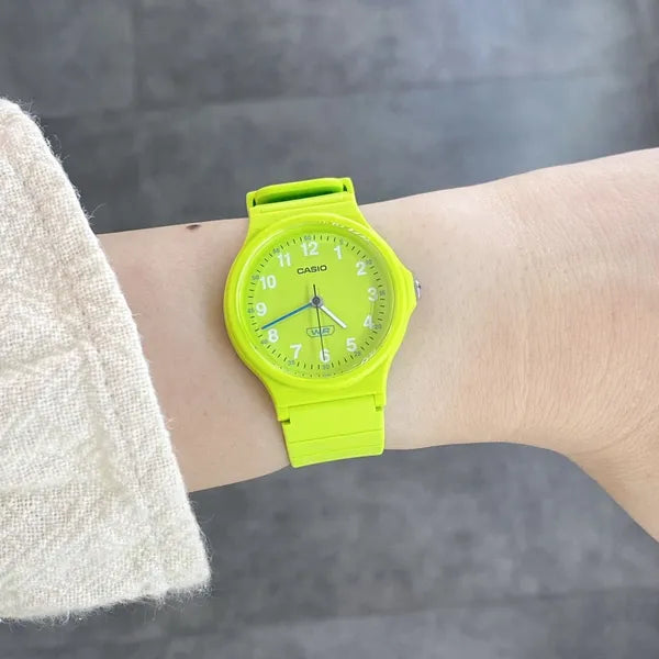 Casio LQ-24B-3BDF női karóra, zöld, quartz, WR30, 36 mm