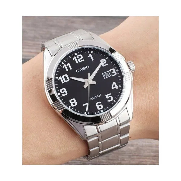 Casio MTP-1308D-1B férfi karóra, acél szíj, fekete számlap, WR50