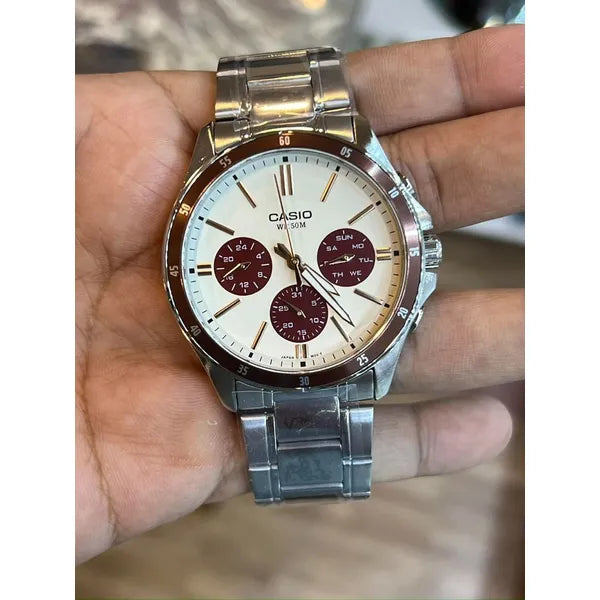 Casio MTP-1374D-5A2 férfi karóra, ezüst acél szíj, krém számlap, WR50