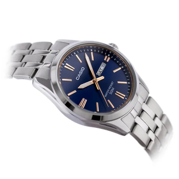 Casio MTP-1335D-2A2 férfi karóra – ezüst acél szíj, kék számlap, WR50