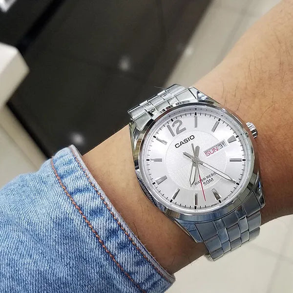 Casio MTP-1335D-7A férfi karóra, rozsdamentes acél, ezüst, WR50