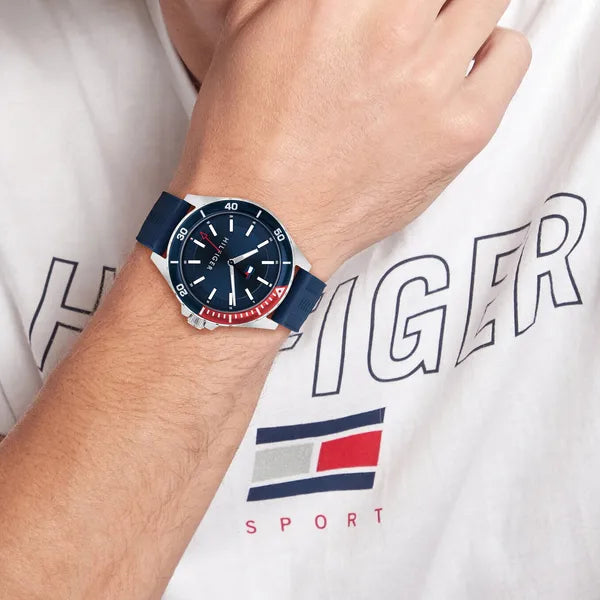 Tommy Hilfiger Logan férfi karóra, kvarc, 43 mm, WR50