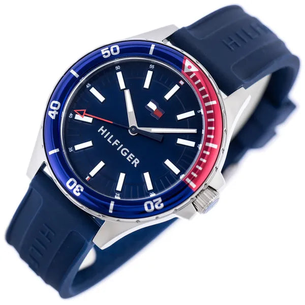 Tommy Hilfiger Logan férfi karóra, kvarc, 43 mm, WR50