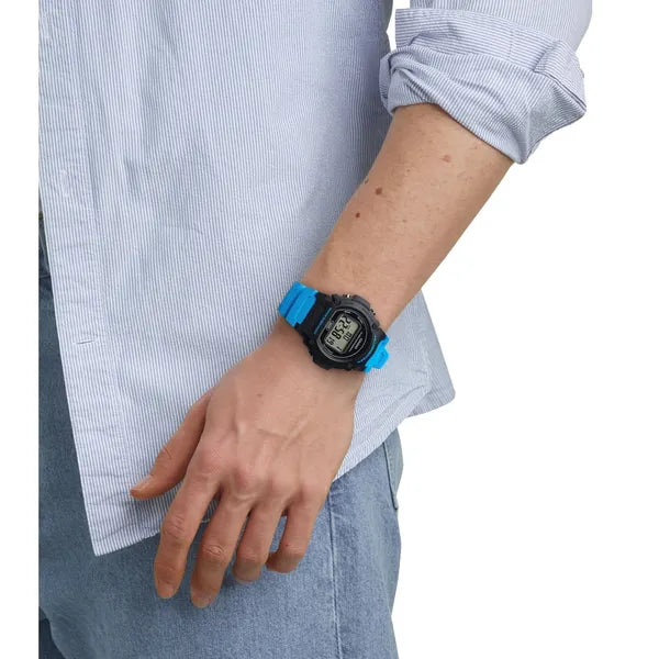 Casio W-219H-2A2VEF férfi digitális karóra, WR50, türkiz szíj