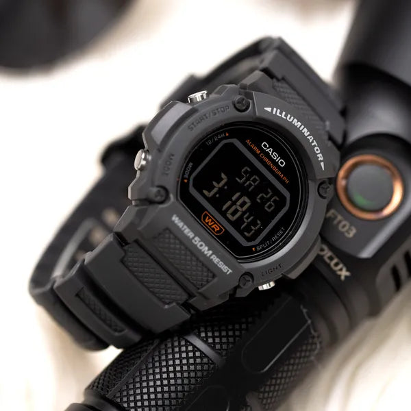 Casio W-219H-8BVEF férfi digitális karóra, fekete műanyag, WR50
