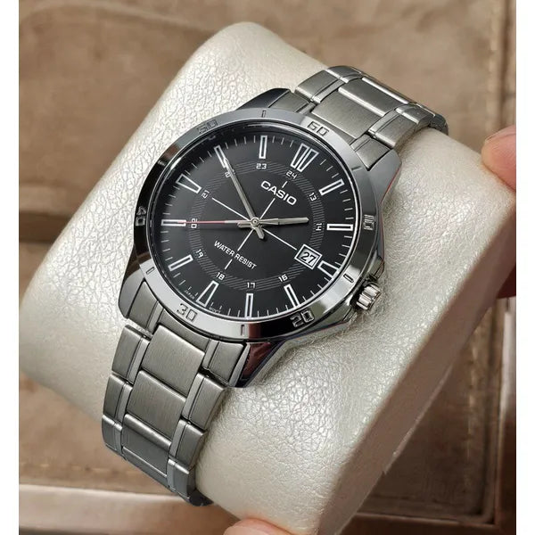 Casio MTP-V004D-1CUDF férfi karóra, ezüst acél szíj, fekete számlap, dátum
