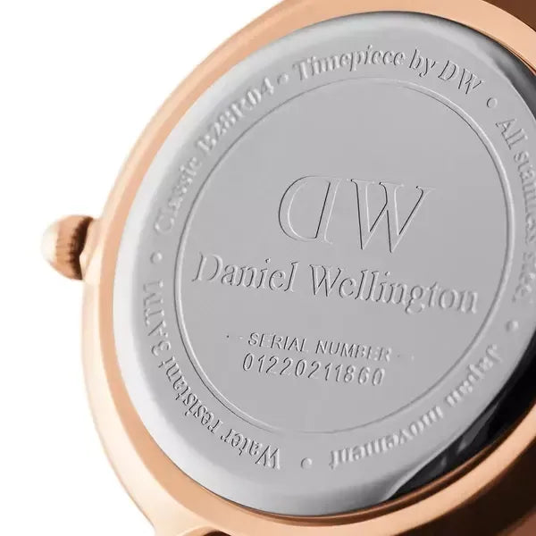 Daniel Wellington Petite Melrose női karóra 28 mm, fekete számlap, rozéarany