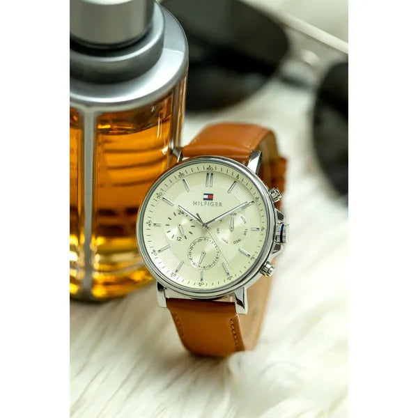 Tommy Hilfiger Tyson férfi karóra 44 mm, barna bőr szíj, WR50