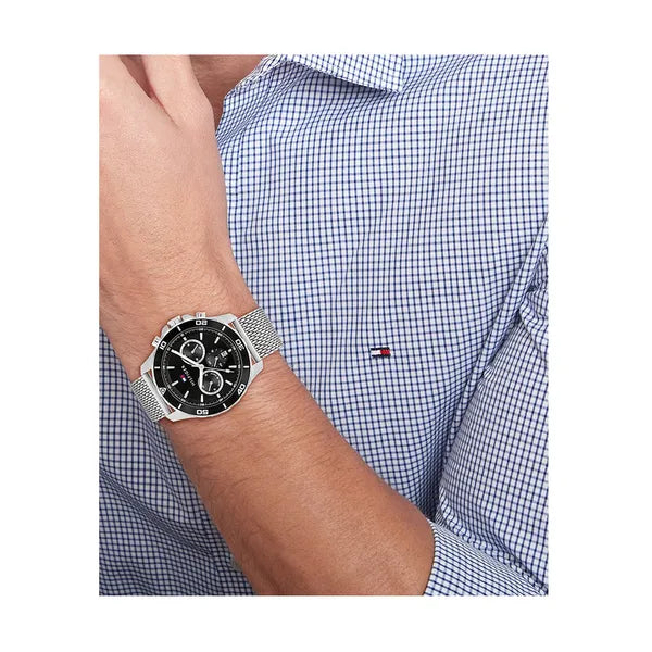 Tommy Hilfiger Jordan férfi kvarc karóra, 47 mm, ezüst acélszíj, fekete számlap