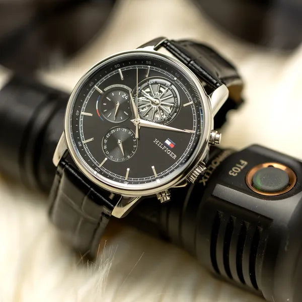 Tommy Hilfiger 1710605 férfi karóra, kvarc, bőrszíj, 44 mm, WR50