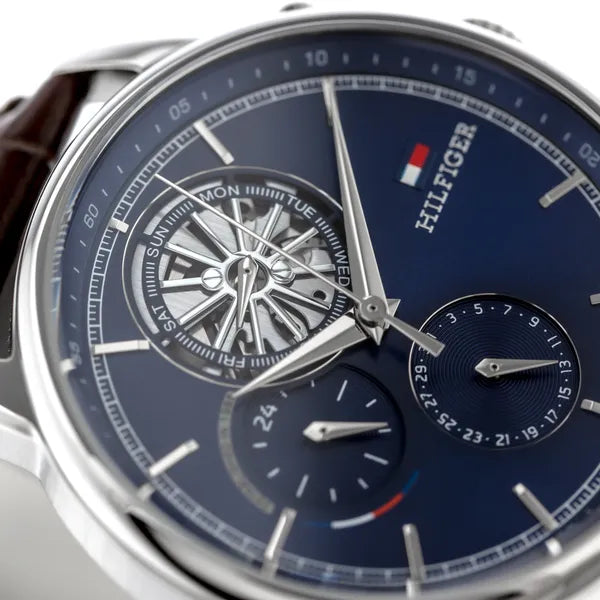 Tommy Hilfiger Steward Open Heart férfi karóra, kék 44 mm, bőrszíj