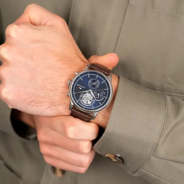 Tommy Hilfiger Steward Open Heart férfi karóra, kék 44 mm, bőrszíj