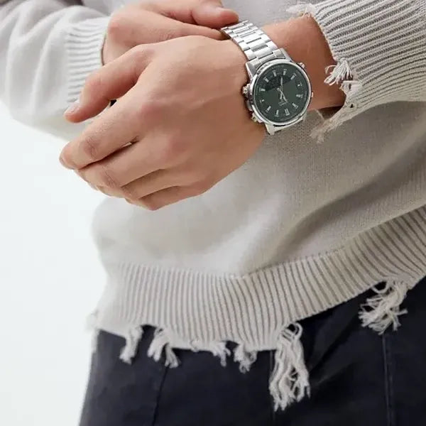 Casio AMW-880D-3A férfi karóra, zöld számlap, acél szíj, WR50, 47 mm