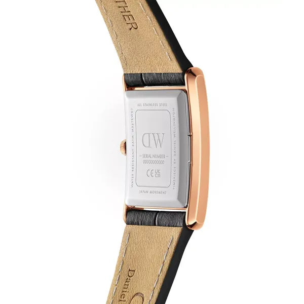 Daniel Wellington női karóra 24 mm, rózsaarany tok, fekete bőr szíj