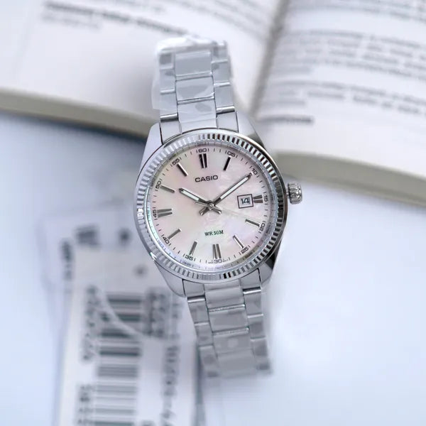 Casio LTP-1302DS-4AVDF női karóra acél szíjjal, gyöngyház rózsaszín, WR30