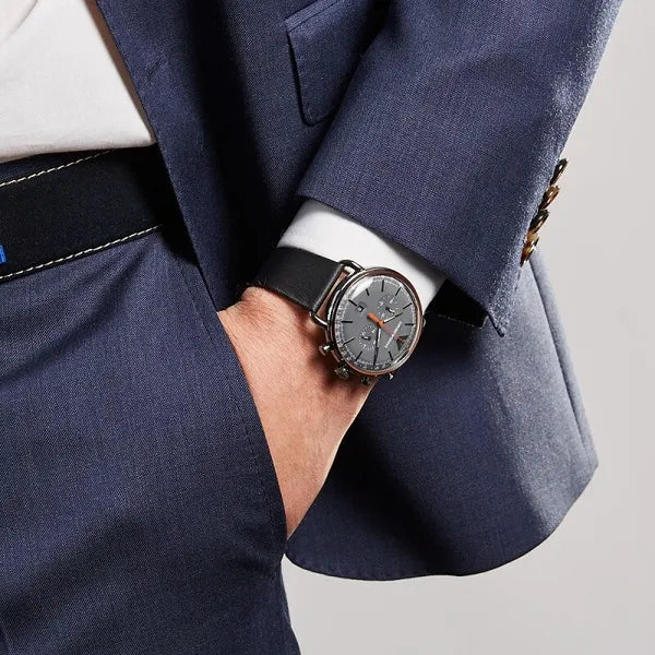 Emporio Armani AR11168 férfi óra, 44 mm kvarc kronográf, bőr szíj
