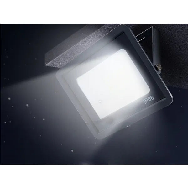 LED reflektor 50 W, 6000 K hideg fehér fény, IP66, fekete, kültéri