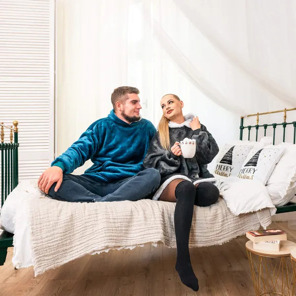 Grafit-fehér oversize plüss kapucnis takaró pulóver, 100% poliészter