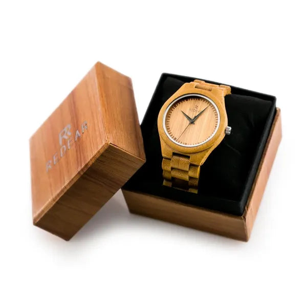 Férfi fa karóra quartz szerkezettel, bronz szíj, 45 mm