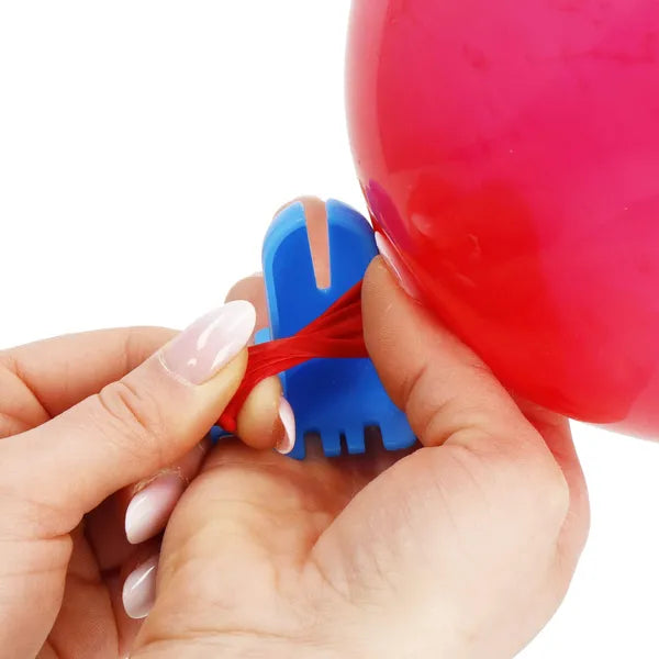 Kék műanyag lufi kötöző eszköz, 7×5,5 cm