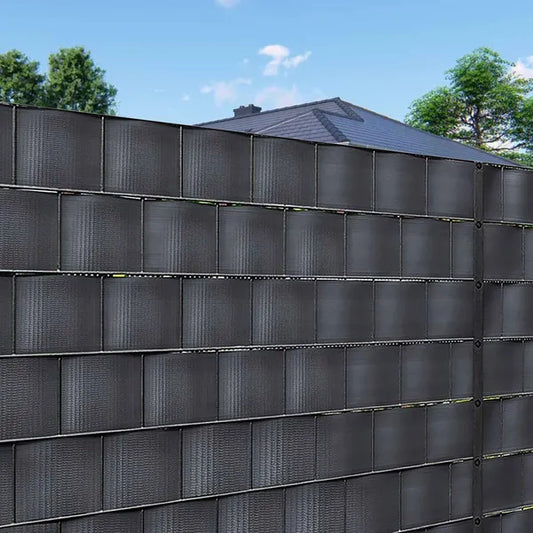 Antracit PVC kerítés árnyékoló szalag 19 cm×35 m 450 g/m², 20 klipsszel