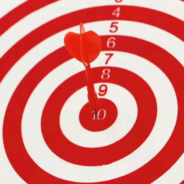 Kétszeres játékfelületű dartstábla 30 cm-es, 3 acél hegyű nyíllal