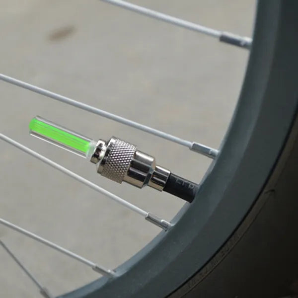 Zöld LED szelepsapka készlet autóhoz, motorhoz, kerékpárhoz – 2 db