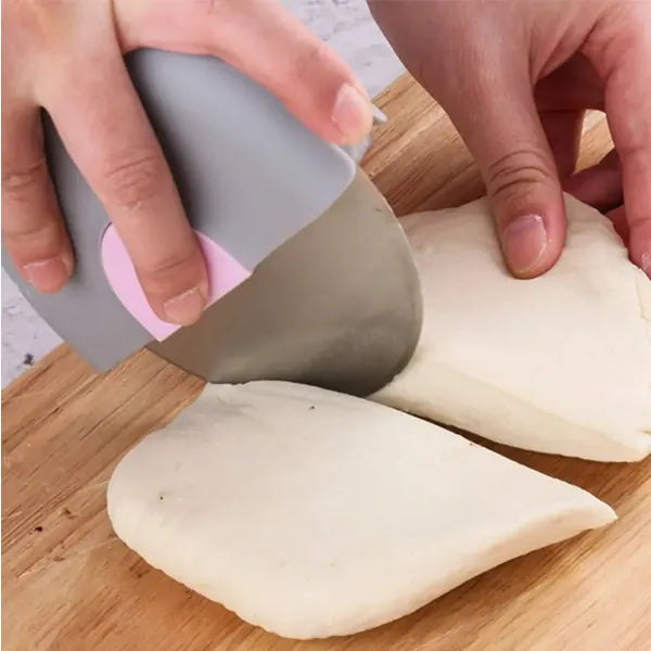 Rozsdamentes acél pizzavágó kés 8,5 cm védőtakaróval