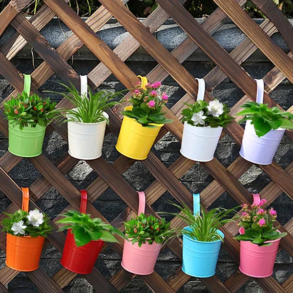 Sárga balkon fém virágcserép akasztóval, 10 cm átmérő, UV-álló